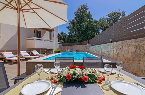 Atsipópoulon Villa | 240 m² Villa ∙ 5 bedrooms ∙ 8 guests