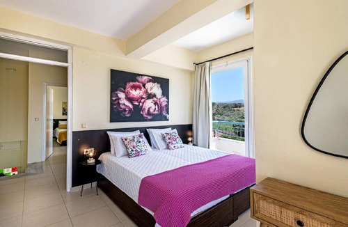 Episkopi House | 245 m² House ∙ 5 bedrooms ∙ 11 guests