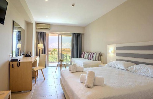 Messonghi Hotel | 25 m² Hotel ∙ 127 guests