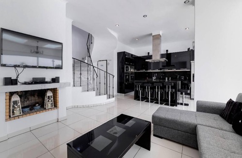 Gennadi House | 250 m² House ∙ 4 bedrooms ∙ 10 guests