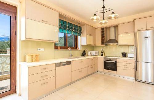 Kalyves Villa | 250 m² Villa ∙ 3 bedrooms ∙ 7 guests