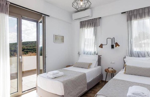 Pikris Villa | 250 m² Villa ∙ 3 bedrooms ∙ 7 guests