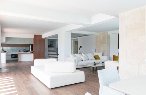 Agia Marina Villa | 250m2 pool, Daily Housekeeping, Spa, 300m to beach and Shops: by etouri