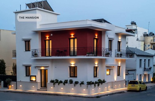 Kalamata Villa | 270 m² Villa ∙ 6 bedrooms ∙ 16 guests