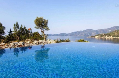 Evgiros House | 272 m² House ∙ 7 bedrooms ∙ 18 guests