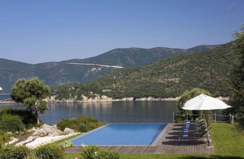 Evgiros House | 272 m² House ∙ 7 bedrooms ∙ 18 guests