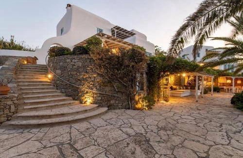 Platis Gialos Villa | 275 m² Villa ∙ 6 bedrooms ∙ 12 guests