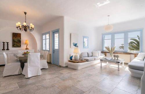Platis Gialos Villa | 275 m² Villa ∙ 6 bedrooms ∙ 12 guests