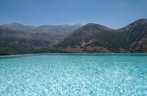 Vrachasi House | 280 m² House ∙ 5 bedrooms ∙ 10 guests
