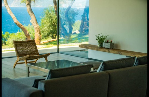 Sinarades Villa | 280 m² Villa ∙ 3 bedrooms ∙ 6 guests