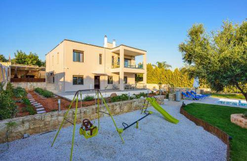 Vamvakopoulo Villa | 280 m² Villa ∙ 5 bedrooms ∙ 10 guests