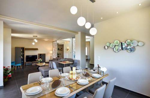 Vamvakopoulo Villa | 280 m² Villa ∙ 5 bedrooms ∙ 10 guests