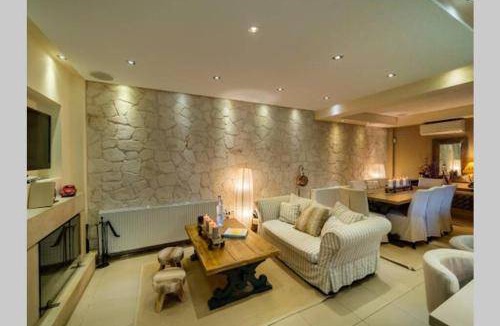 Markopoulo Mesogaias Villa | 285 m² Villa ∙ 4 bedrooms ∙ 9 guests