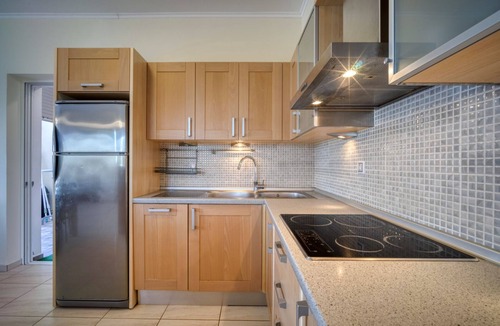Stavromenos Villa | 3 Bed & 3 bath Modern Villa - Sauna, Jacuzzi,pool, Wi-fi & wheel chair friendly