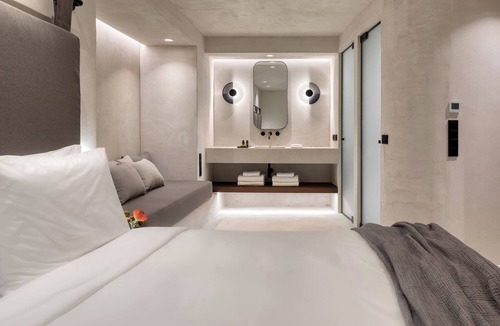 Agios Stefanos Hotel | 3-bedroom Villa in hotel with private pool in charming Agios Stefanos