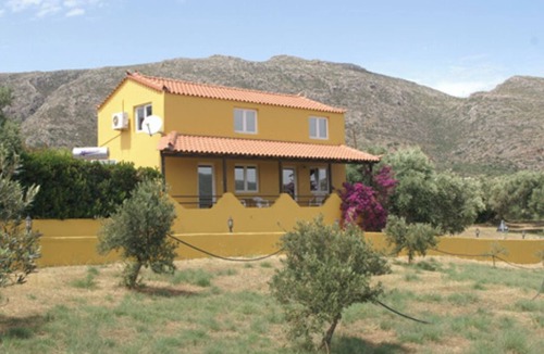 Voia House | 3 self-catering cottages-in southern Peloponnese