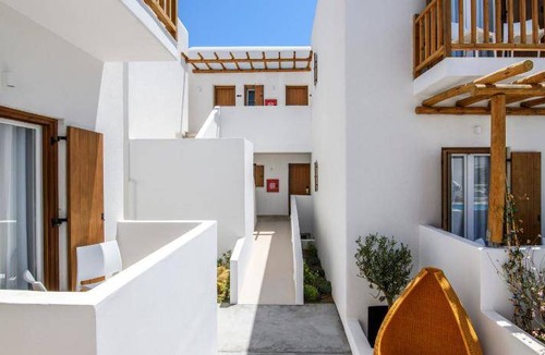 Ano Mera Hotel | 30 m² Hotel ∙ 4 guests