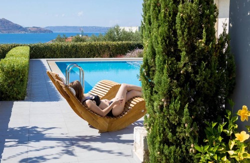 Plaka House | 300 m² House ∙ 4 bedrooms ∙ 9 guests