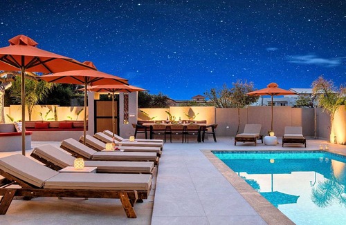 Paralia Kourna House | 300 m² House ∙ 8 bedrooms ∙ 24 guests