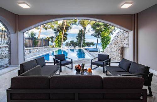 Agii Theodori Villa | 300 m² Villa ∙ 7 bedrooms ∙ 18 guests