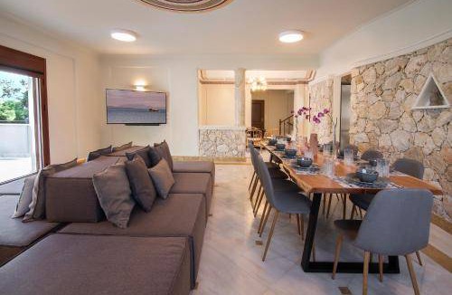 Agii Theodori Villa | 300 m² Villa ∙ 7 bedrooms ∙ 18 guests