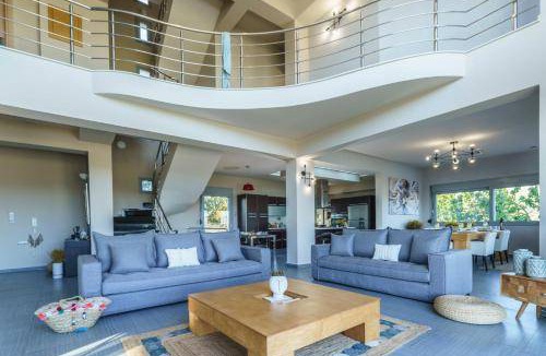 Mires Villa | 300 m² Villa ∙ 4 bedrooms ∙ 8 guests