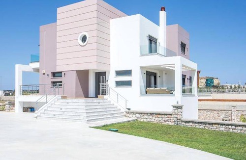 Faliraki Villa | 300 m² Villa ∙ 7 bedrooms ∙ 14 guests