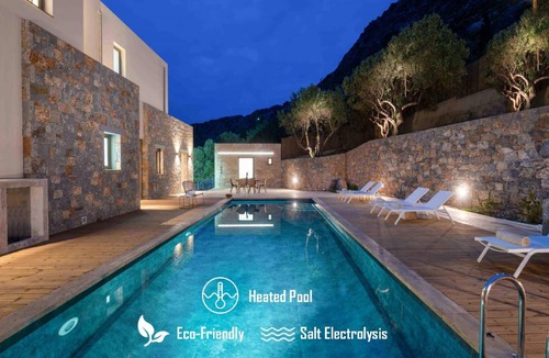 Vrachasi House | 315 m² House ∙ 5 bedrooms ∙ 10 guests