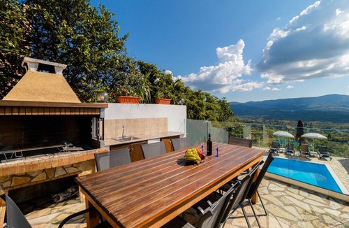 Esperion Villa | 320 m² Villa ∙ 5 bedrooms ∙ 9 guests