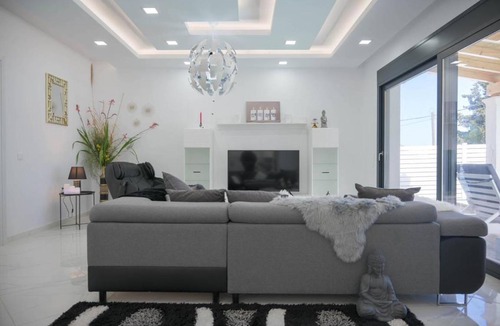 Notos Villa | 320 m² Villa ∙ 5 bedrooms ∙ 12 guests