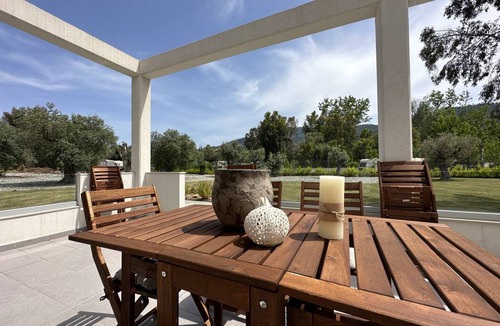 Vourvourou Villa | 340 m² Villa ∙ 7 bedrooms ∙ 14 guests