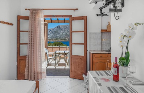 Kamari Apartment | 35 m² Apartment ∙ 1 bedroom ∙ 4 guests
