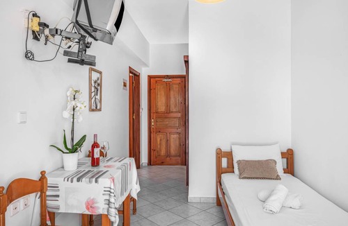 Kamari Apartment | 35 m² Apartment ∙ 1 bedroom ∙ 4 guests