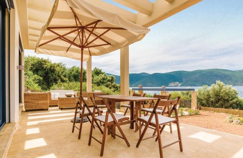 Skroponeria House | 350 m² House ∙ 8 bedrooms ∙ 16 guests