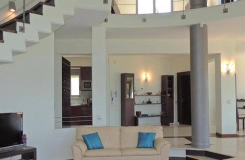 Gerani Villa | 350 m² Villa ∙ 7 bedrooms ∙ 16 guests