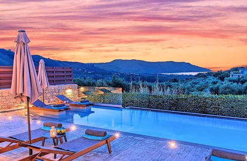 Filaki House | 360 m² House ∙ 11 bedrooms ∙ 28 guests