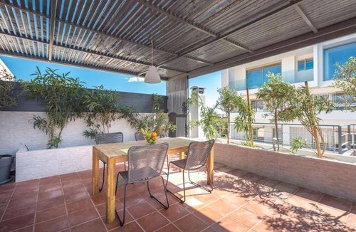 Elliniko Villa | 360 m² Villa ∙ 5 bedrooms ∙ 11 guests