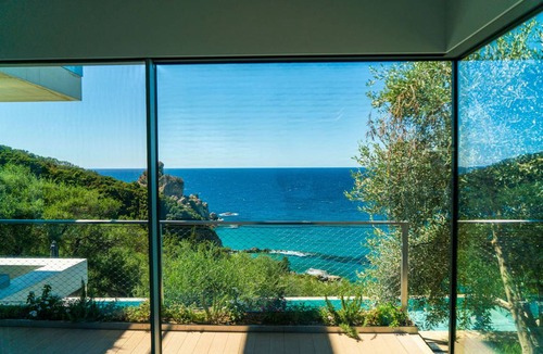 Sinarades Villa | 360 m² Villa ∙ 5 bedrooms ∙ 11 guests
