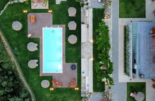 Agia House | 370 m² Farmhouse ∙ 9 bedrooms ∙ 18 guests