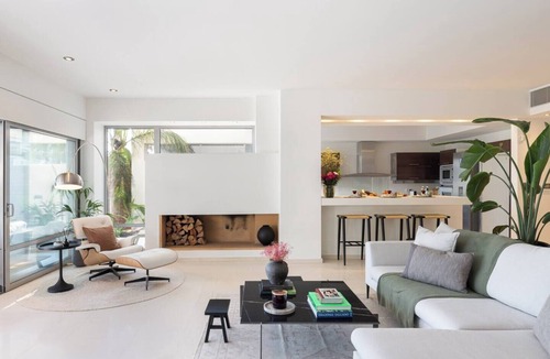 Vari-Voula-Vouliagmeni House | 3BD 2 Floor Maisonette with Pool