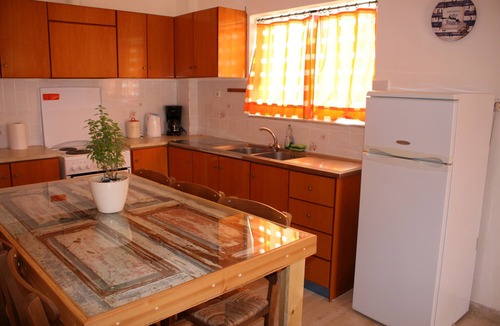 Kato Galatas House | 3mn WALK TO THE SANDY GOLDEN BEACH. SEA VUE. IDEALLY LOCATE. SEA VIEW. WIFI