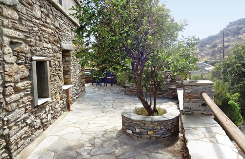 Steniai House | 4 bedroom accommodation in Stenies Andros