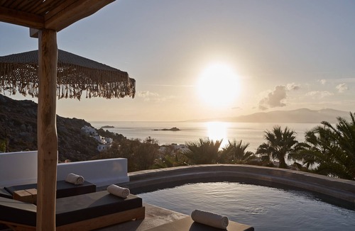 Maragas Villa | 4 Bedroom Sea View Villa with Private Pool | Serena Villa