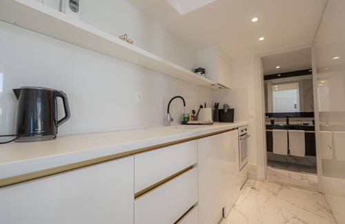 Nea Moudania Apartment | 4 Elements Fire Luxury Suites
