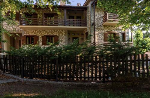 Elati House | 4 Epohes