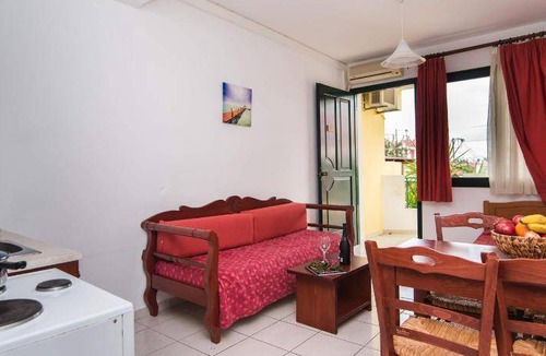 Hersonissos Centre Apartment | 40 m² Serviced apartment ∙ 127 guests