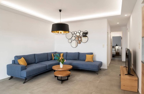 Magnisia House | 400 m² House ∙ 8 bedrooms ∙ 16 guests