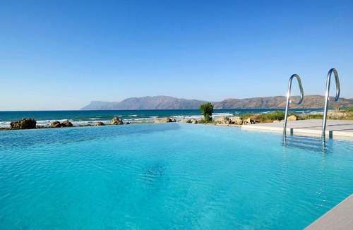 Korfalonas House | 400 m² House ∙ 8 bedrooms ∙ 16 guests