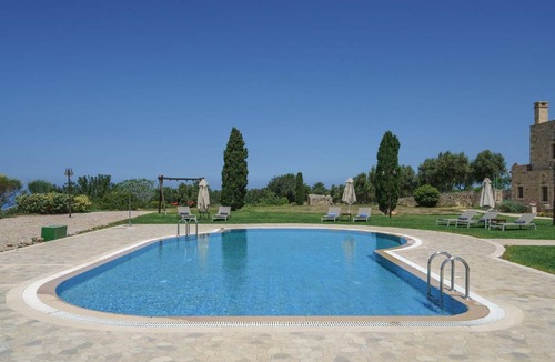 Pikris House | 410 m² House ∙ 10 bedrooms ∙ 23 guests