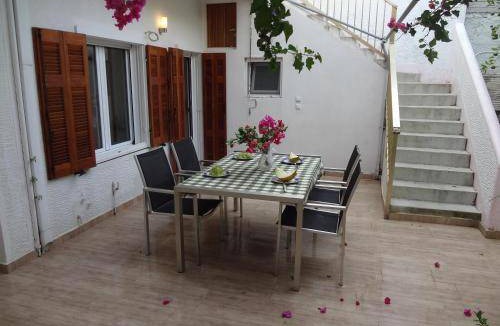 Ormos Korthiou House | 42 m² House ∙ 2 bedrooms ∙ 4 guests